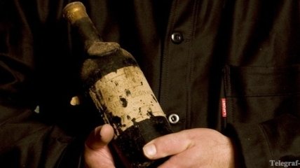 Англичанин случайно разбил бутылку коньяка за 50 тысяч фунтов
