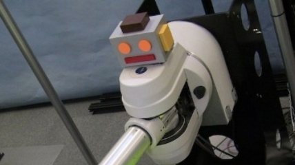 В Японии появился робот для игры в аэрохоккей