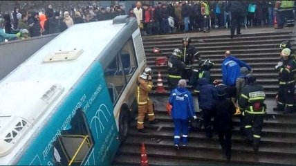 В Москве автобус въехал в подземный переход, есть пострадавшие и погибшие