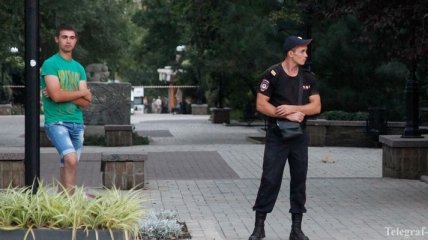 После убийства Захарченко граждан из ОРДО не выпускают, в Донецке военная техника
