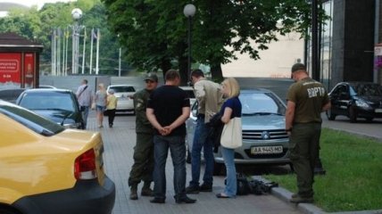 Задержанных в центре Киева российских журналистов отпустили