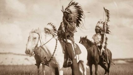 Колоритные снимки североамериканских индейцев начала ХХ века (Фото) 