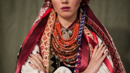 Дивные краски традиционного украинского костюма (Фото) 