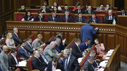 ВР Украины внесет изменения в законопроект об очистке власти
