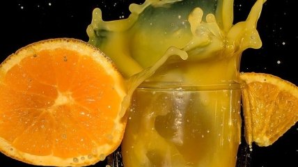 Ученые рассказали об опасности употребления фруктовых соков