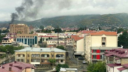 Бои за Карабах обострились: Степанакерт снова под обстрелом, гремит воздушная тревога (видео)
