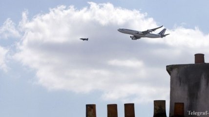 РФ заявляет о приближении истребителя Франции к самолету с депутатами Госдумы