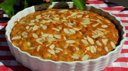 Рецепт. Морковно-яблочный торт из геркулеса с кремом