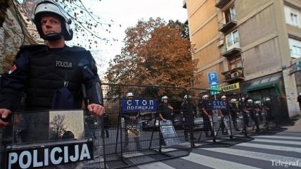 В Сербии 35 полицейских пострадали в столкновении футбольных фанатов