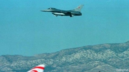 Турецкие истребители вынудили сирийский самолет сесть в Анкаре