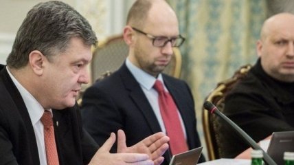 Суд задовольнив клопотання захисту Януковича про повторний допит Яценюка та Порошенка