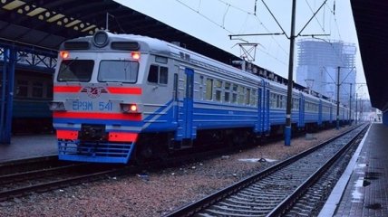 К 8 марта Укрзализныця назначила дополнительные поезда 