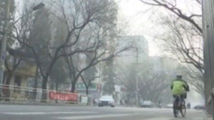 Китай страдает от ужасного смога (Видео)