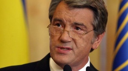 Ющенко: В Украины впервые валютные резервы меньше, чем долги