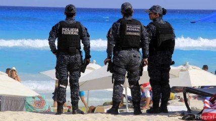 В Мексике боевики устроили стрельбу на пляже с туристами: три человека погибли