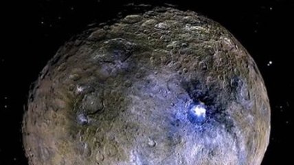 NASA показали цветное видео соляных кратеров на Церере (Видео)