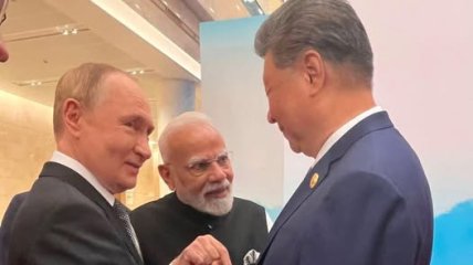 Володимир Путін, Нарендра Моді, Сі Цзіньпін на саміті у Китаї