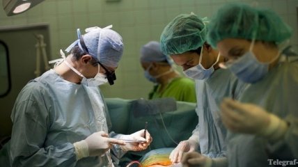 Хирурги забыли в животе пациента силиконовый коврик