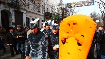 "Кроликов" не пустили на митинг оппозиции