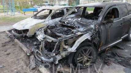В Мелитополе произошел взрыв: сгорели 2 иномарки