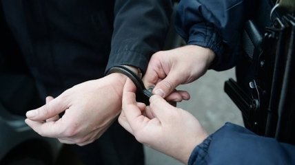 В Сумах полицейские задержали агрессивного мужчину с ножом