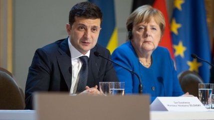 Зеленський і Меркель провели телефонну розмову 