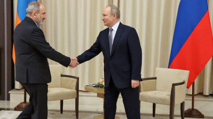 Армянский премьер Пашинян на встрече с российским диктатором путиным