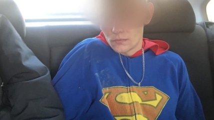 Мужчина в костюме Супермена убил трех человек на Донбассе: подробности и фото