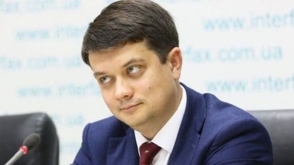 Разумков скасував міжнародні відрядження депутатів через коронавірус
