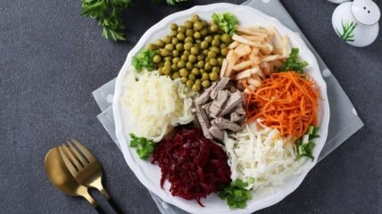 Чудовий рецепт салату на свято
