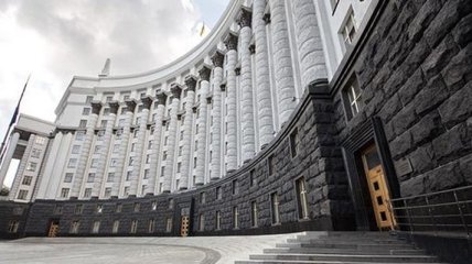 Уряд звільнив керівників Укрспирту та Держспоживслужби