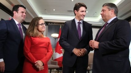 ЕС и Канада хотят осенью подписать торговое соглашение