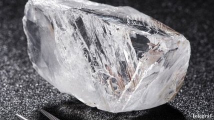 Самый дорогой алмаз в мире продали за 63 млн долларов