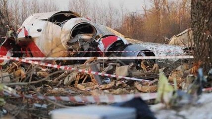 Смоленская катастрофа: самолет развалился в воздухе 