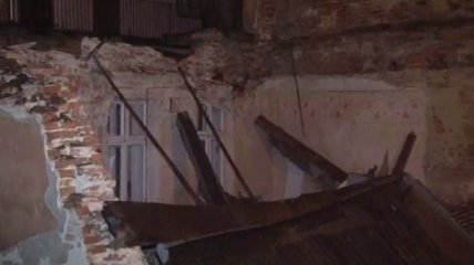 В центре Львова обрушился двухэтажный дом 