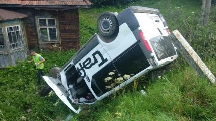 Страшное ДТП во Львовской области: микроавтобус сбил женщину и двух ее дочерей