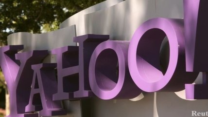 Yahoo сократила прибыль