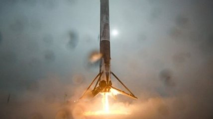 SpaceX осуществит первый после аварии запуск в 2017 году 