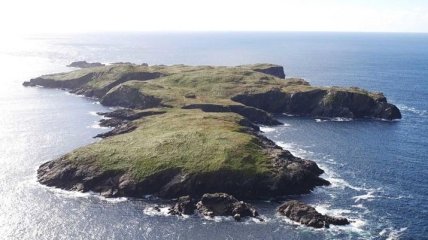 Власти Ирландии продают необитаемый остров за 1,4 миллиона долларов США