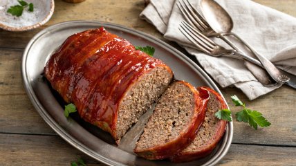 Куриный рулет с желатином: идеальная закуска для праздничного стола (видео)