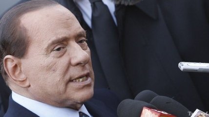 Берлускони попросил прощения у страны за экономический кризис