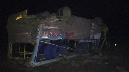 На Херсонщине грузовик врезался в автобус с 19 пассажирами