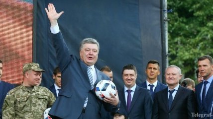 Порошенко посетит матч Украина - Польша