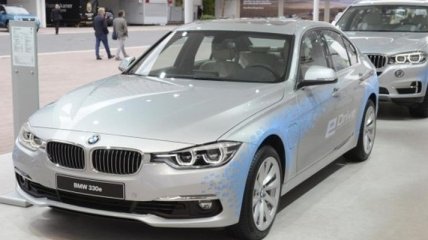 Представлен экологичный гибридный BMW 330e