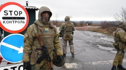 Наев осмотрел обновленные блокпосты в Донецкой области