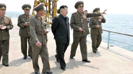 Ким Чен Ын спрятал военные корабли 