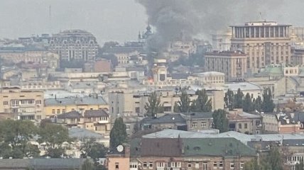 Загорелось жилое здание в центре Киева