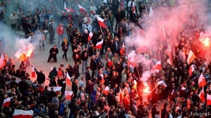 Демонстрации "за" и "против" приема беженцев состоялись в Польше