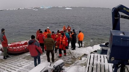 Украинские полярники добрались до Антарктиды: фото