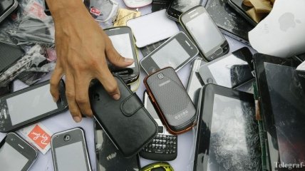 Поставки мобильных устройств в Украину сократились